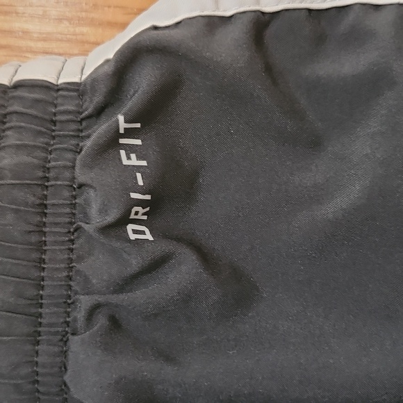 Nike dri fit tempo running shorts XS - Picture 9 of 9